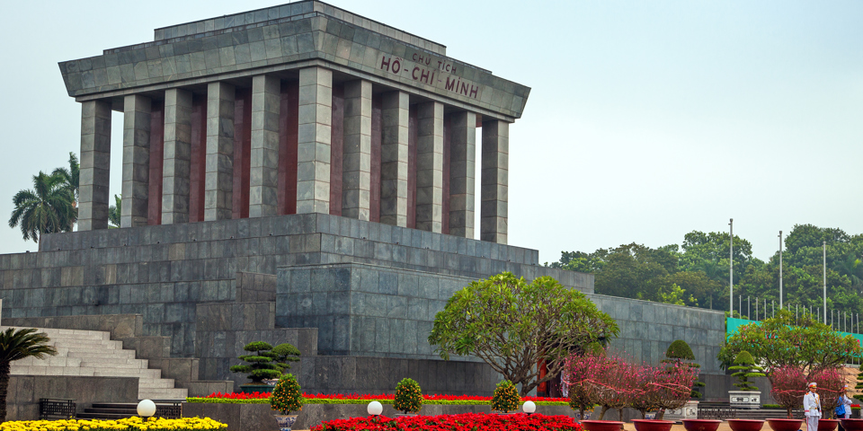 Vietnam - hanoi_ho chi minh_mausoleum_06