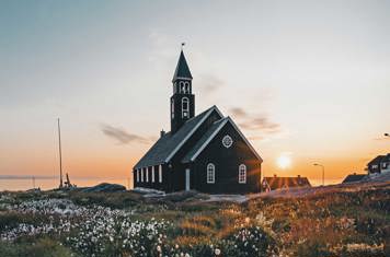 Groenland Zion Kirken Ilulissat Sommer Midnatssol 01 Cc