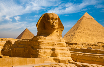 I Egypten skal vi se de mytiske Giza-pyramider