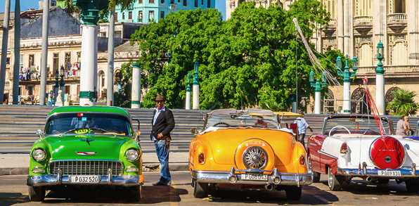 I Havana kan vi opleve de ikoniske Amerikanerbiler