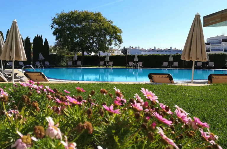 maria nova_pool_01