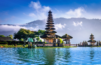 Pura Bratan templet på Bali