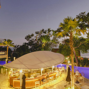 bali - seminyak - Double Six Seminyak_Lagoon bar_01