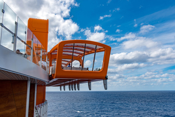 celebrity edge_the magic carpet_01