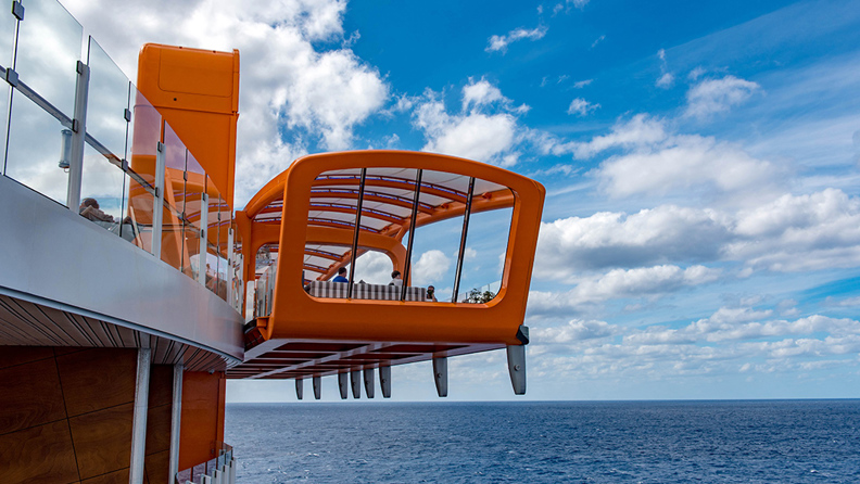 celebrity edge_the magic carpet_01