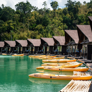 Næste stop er det flydende resort 500 Rai Floating Resort.