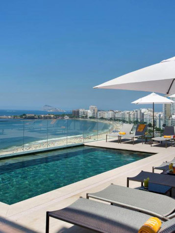 Rio Windsor California Copacabana Pool