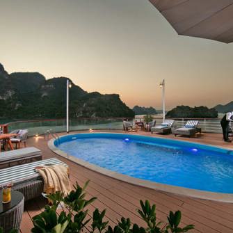 Swimmingpool Night