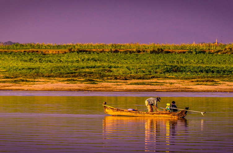 burma - bagan_ayarwaddy_flod_fisker