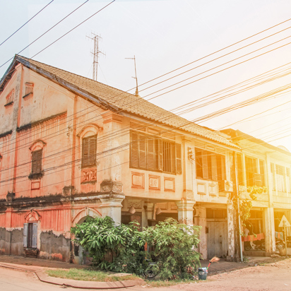 laos - pakse_champasak_fransk bygning_01