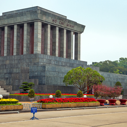 Vietnam - hanoi_ho chi minh_mausoleum_06