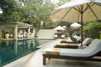 bali - komaneka monkey forest_pool