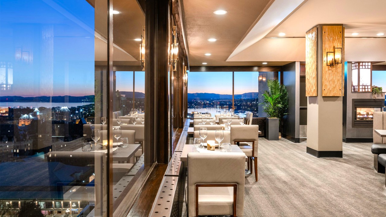 Chateau Victoria Hotel Suites Restaurant 01