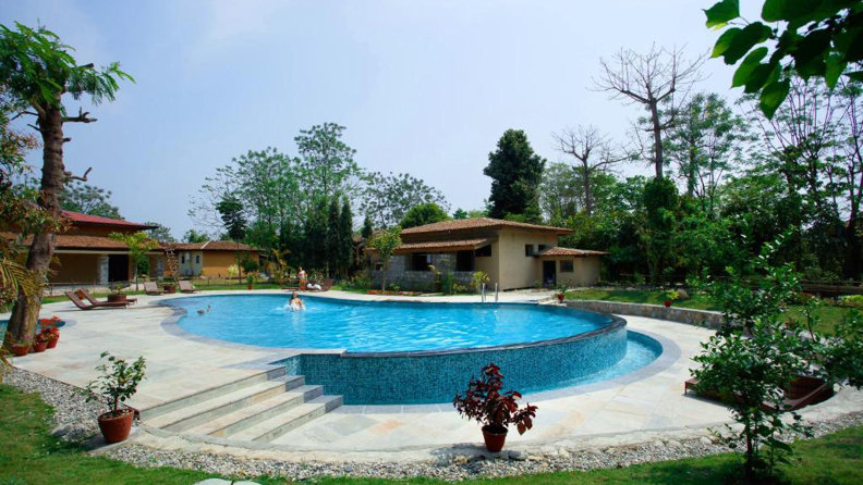 Jungle Vila Resort Pool 01
