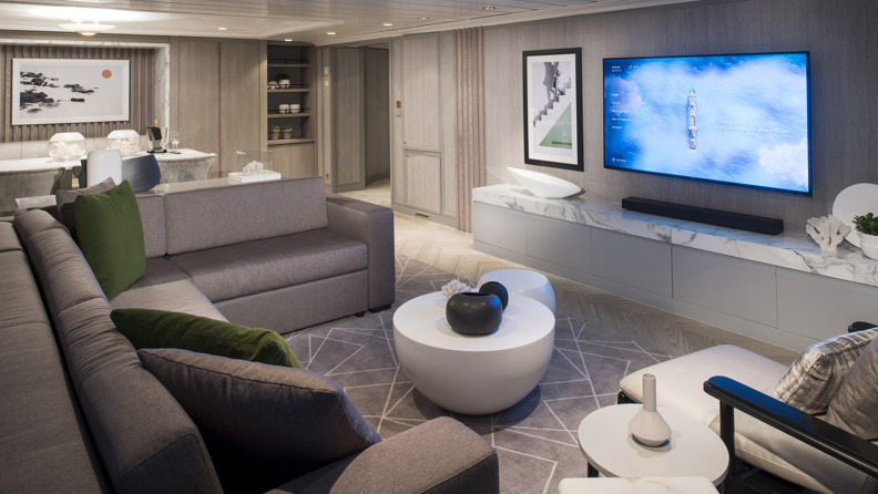 celebrity summit PenthouseSuite Livingroom_01