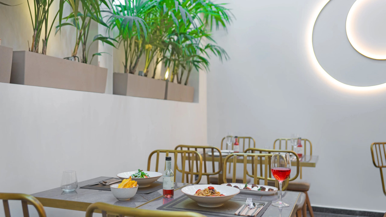 Hellenic Smart Vibes Hotel Restaurant 02