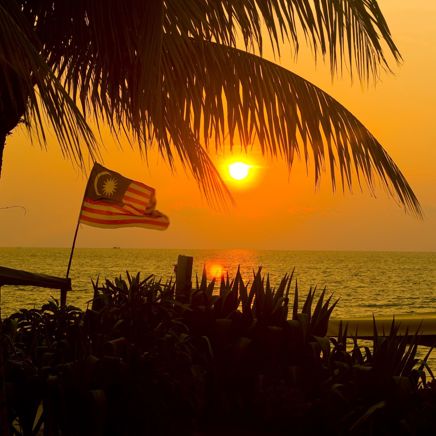 I kan vælge at forlænge rejsen med nogle dage ved Batu Ferrengi på Penang.