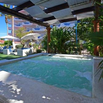 The Westmarine Waterfront Hotel Jacuzzi