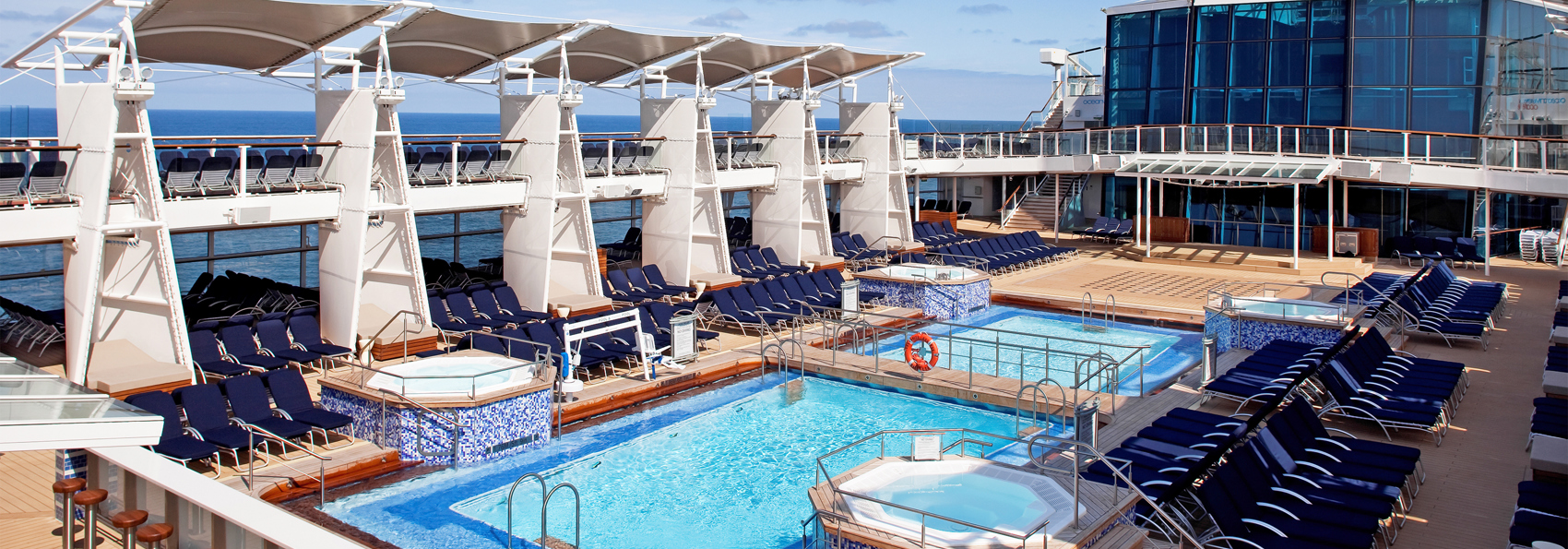 celebrity eclipse_pool_01