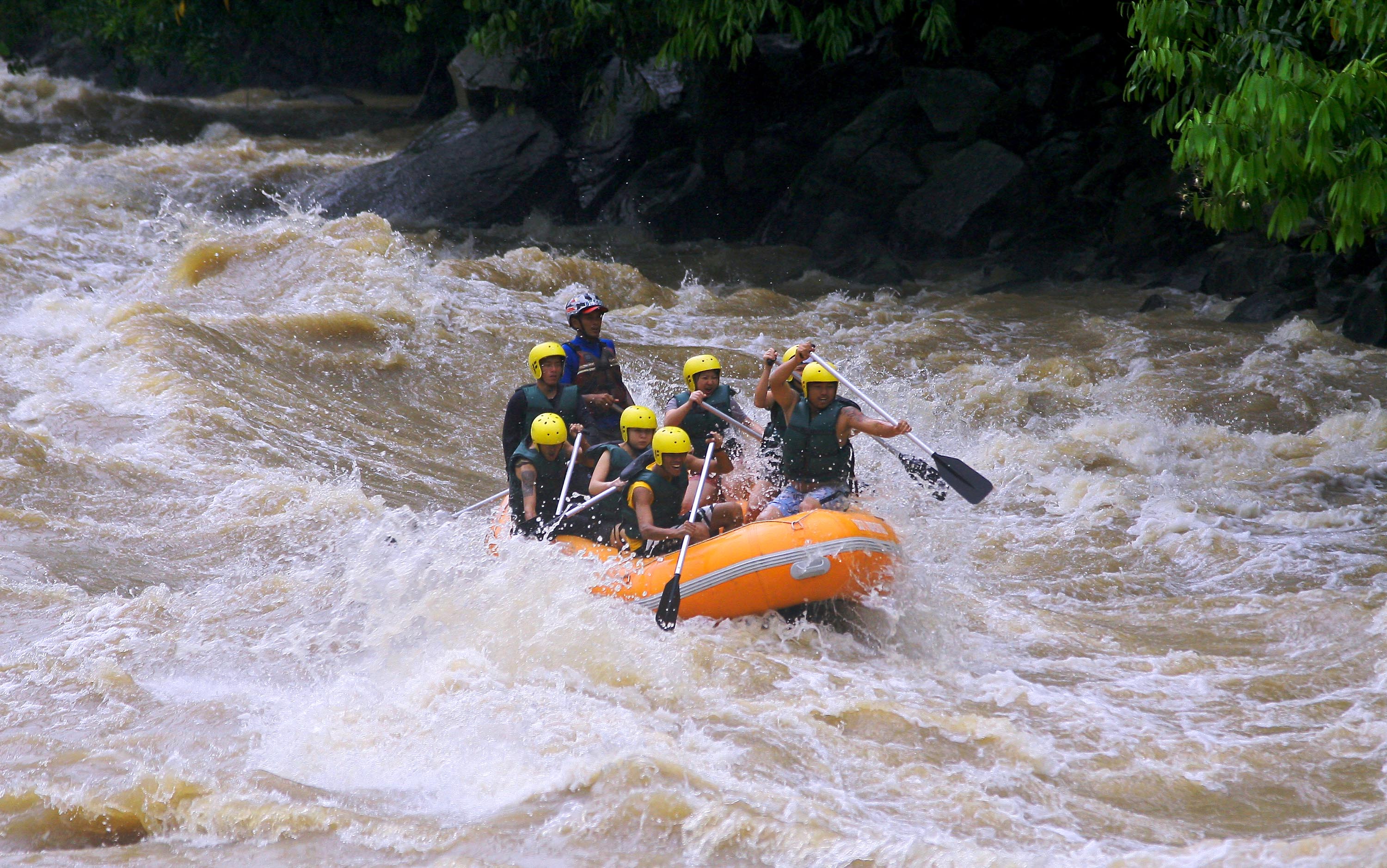 malaysia/borneo - borneo_rafting_01