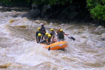 malaysia/borneo - borneo_rafting_01