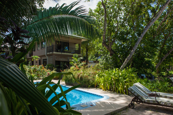 seychellerne - la digue - Le Repaire_pool_03