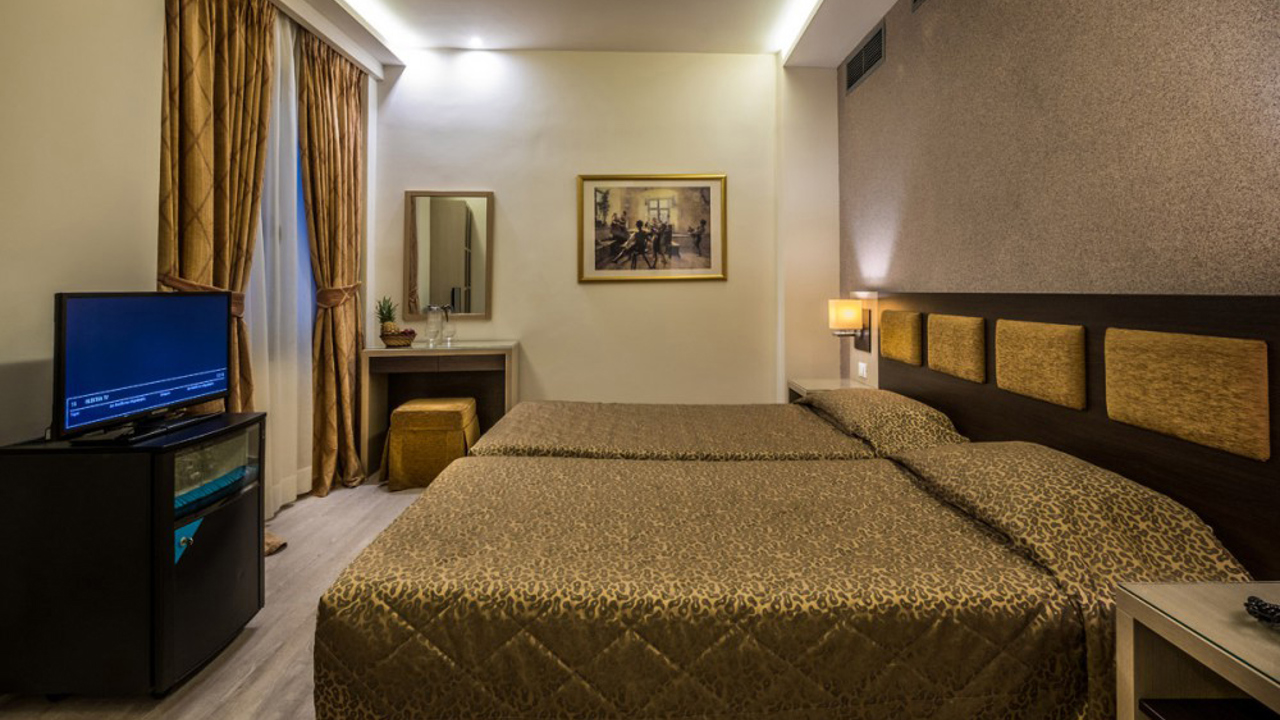 Hotel Rex Double Room 02