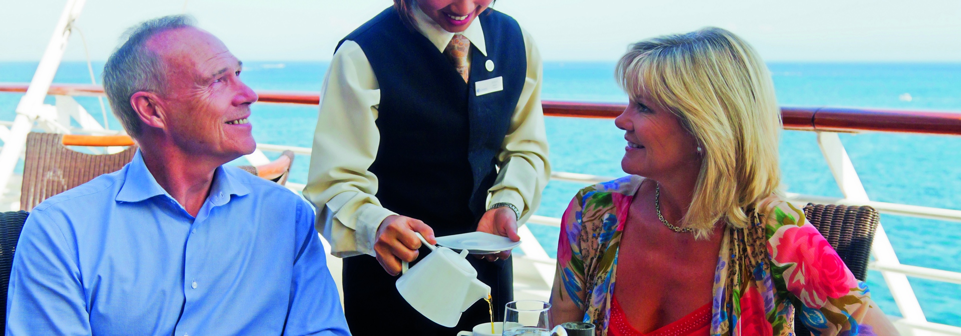 azamara_par_morgenmad_01