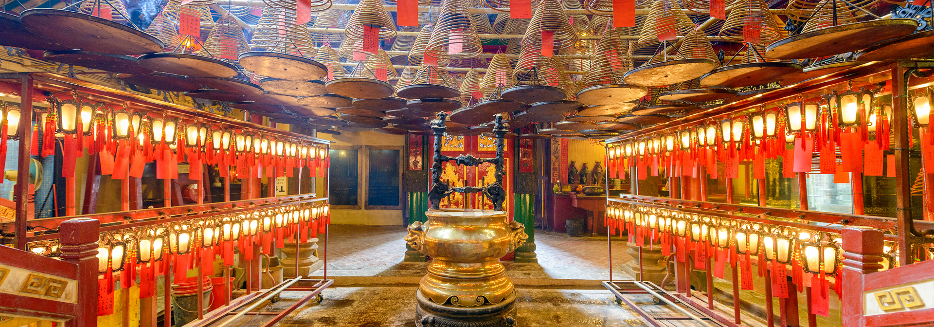 Hong Kong Man Mo Temple 01