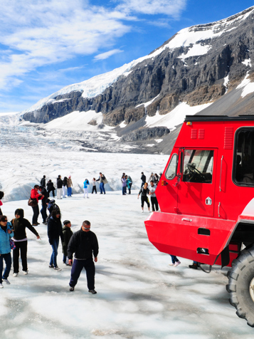 canada - athabasca gletsjer_ice explorer_bus_01