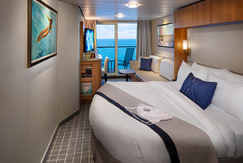 Celebrity_Equinox_aqua class_01