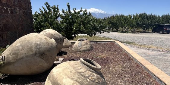 Armenien Tushpa Vin Stine