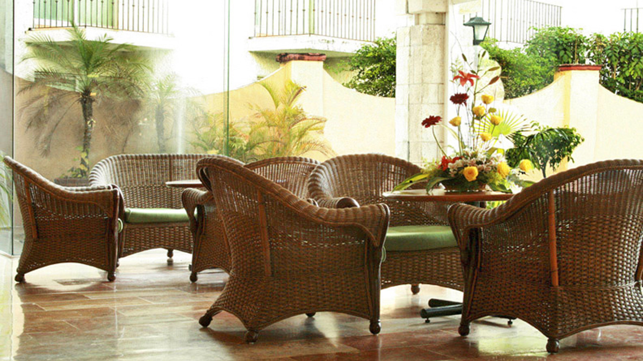 mexico - villahermosa - hotel viva villahermosa_patio_01