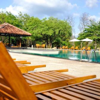 Amaya Lake Dambulla Pool