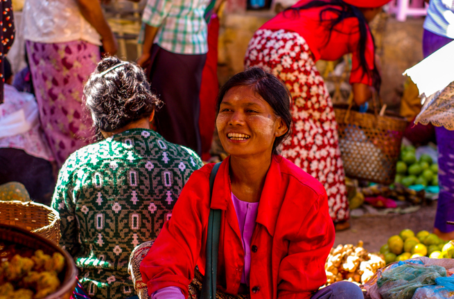 burma - kalaw_marked_kvinde_01