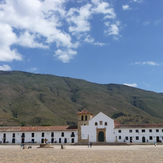 colombia - villa de leyva_plaza mayor_torv_01