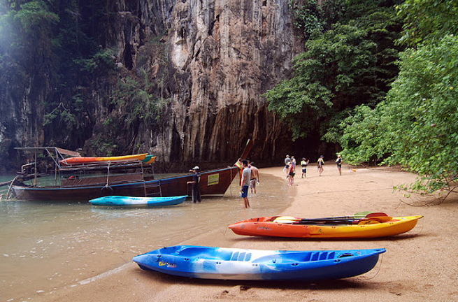 thailand - koh phee koh talabeng kayaking_03