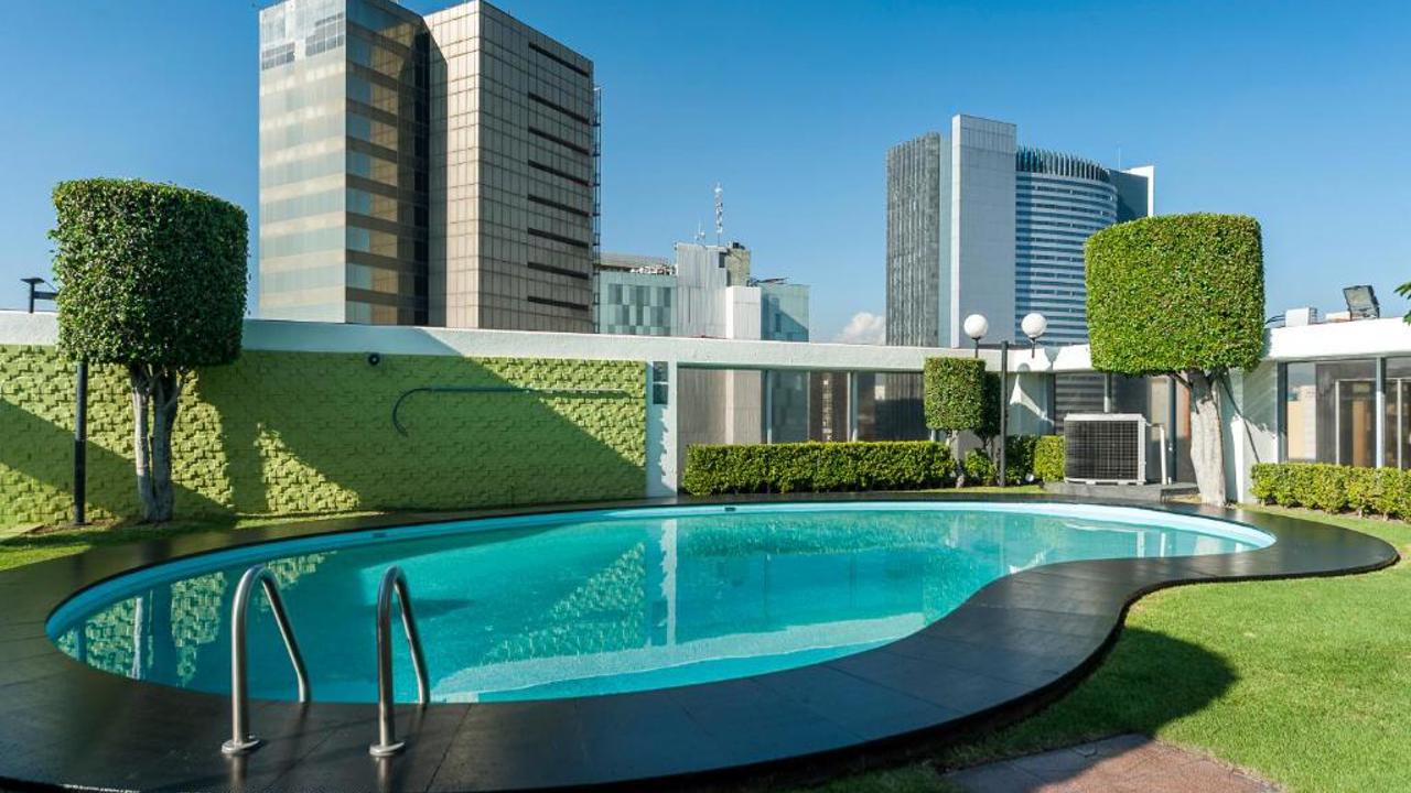 Pool Hotel Casa Blanca