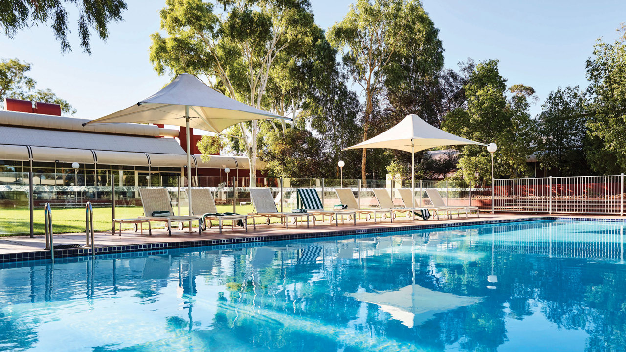 Desertgardens Pool 23