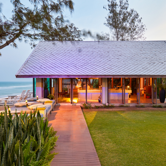 Let S Sea Beachfront Bar Evening 2