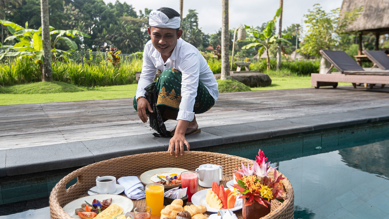 Floating Breakfast