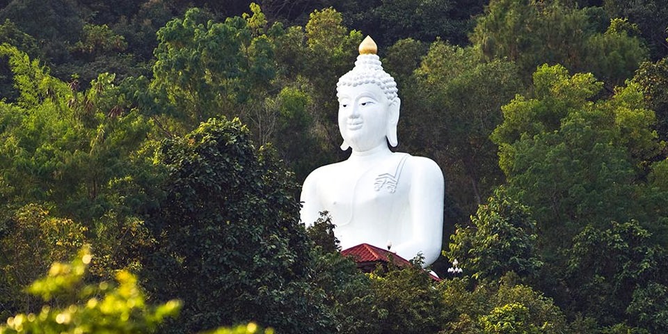 thailand - chiang rai_hvid buddha_01_HF