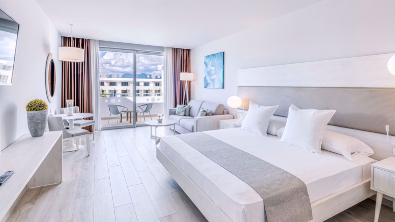 Trinidad Melia Trinidad Peninsula Deluxe Room 01