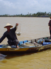 vietnam - hoi an fisherman_01