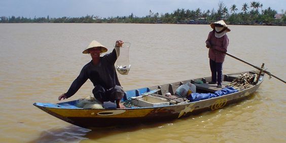 vietnam - hoi an fisherman_01