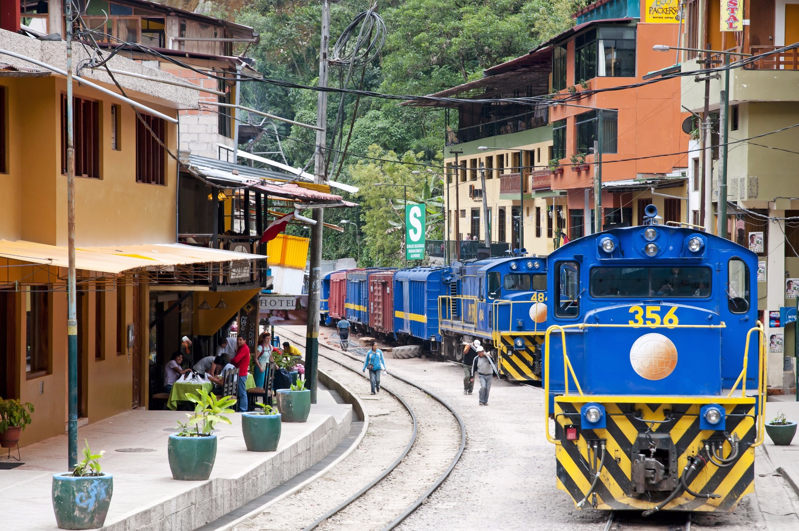 peru - aguas calientes_tog_05