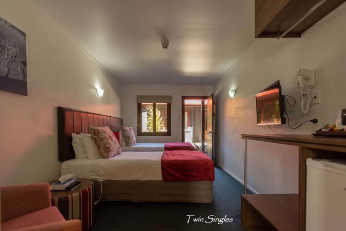 The Park Hotel Ruapehu Twin Room 03