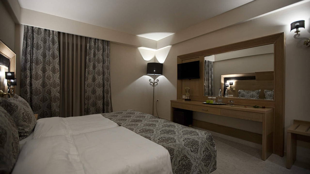 Grand Meteora Hotel Classic Room 02