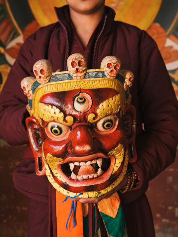 Festivaler i Bhutan er lig med farverige og traditionsrige dragter. Foto: Department of Tourism, Bhutan © Matt Dutile