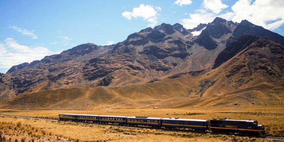 peru - peru rail titicaca train_01